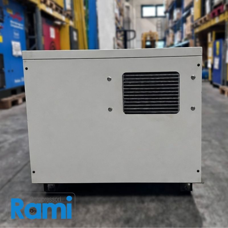 Compressore a vite FIAC NEWSILVER 10/300 usato garantito – 10bar, 8.3kW - foto da dietro