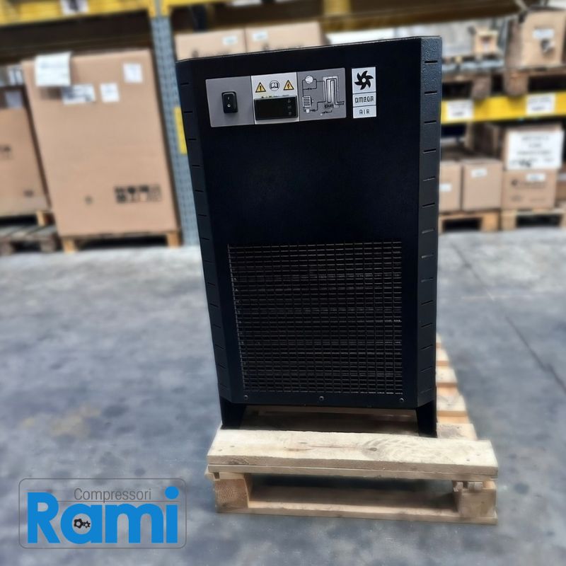 Essiccatore Omega Air RDP300 usato garantito – 16bar, refrigerante R134a - foto frontale