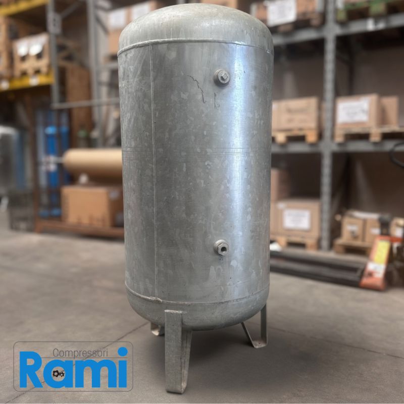 Serbatoio zincato SICC 725/12783 usato - 725 litri, 10.8 bar, anno 2017