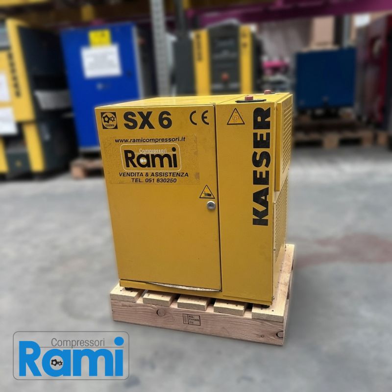Compressore a vite Kaeser SX 6 usato - 9 bar, 4 kW - immagine frontale